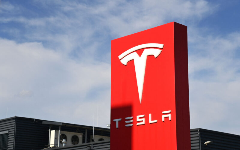 Logo-ul Tesla