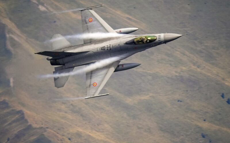 avion f-16 din dotarea fortelor aeroene romane