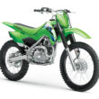Motocicleta enduro de culoare verde pe fundal alb