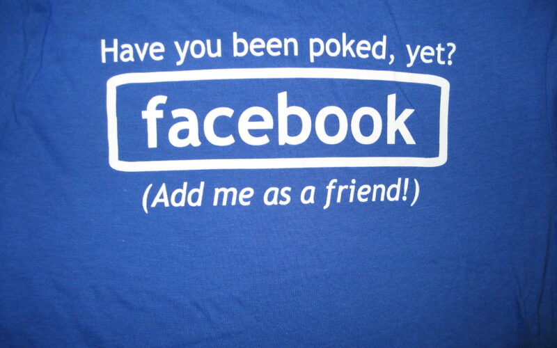 Funcția „poke” Facebook