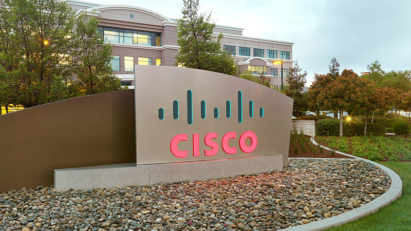 Aproape 50.000 de firewall-uri Cisco expuse la exploatarea activă a unor vulnerabilități necorectate