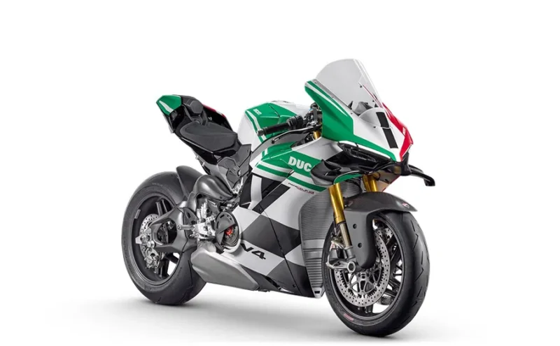 motocicleta super sport in trei culori ale steagului italia