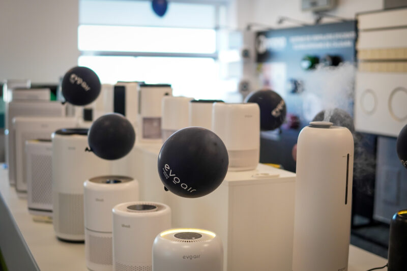 produse evoair intr-un magazin
