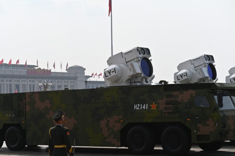 Laserul naval LY-1 prezentat la parada de Ziua Victoriei din China