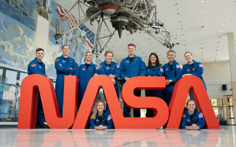 Cei zece astronauți selectați de NASA pentru viitoarele misiuni spațiale