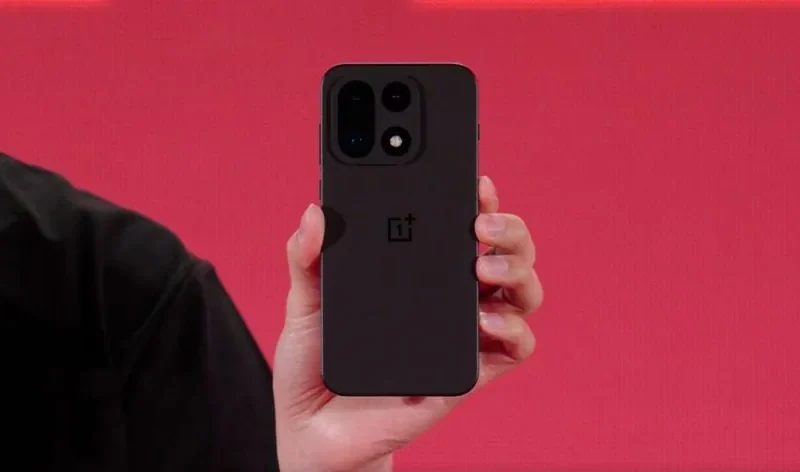 Telefonul OnePlus 15