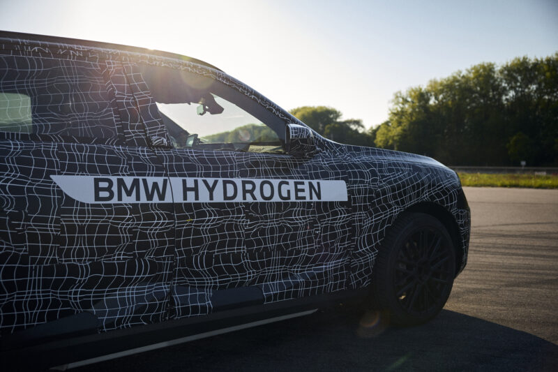 SUV BMW, alimentat pe hidrogen