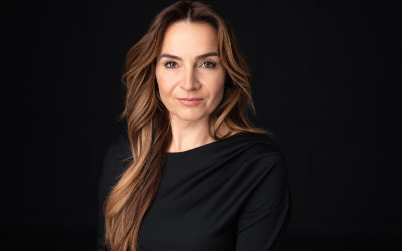 simona panait director marketing samsung electronics