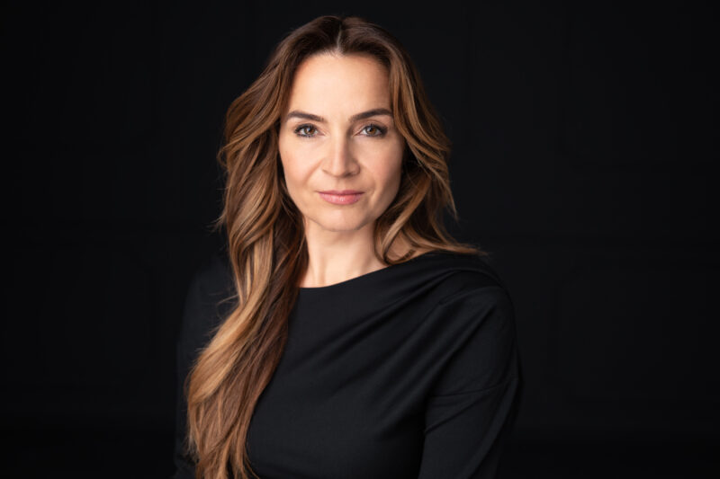 simona panait director marketing samsung electronics