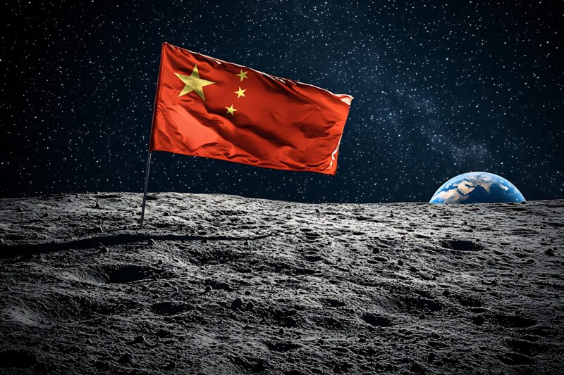 Drapel chinez pe Lună
