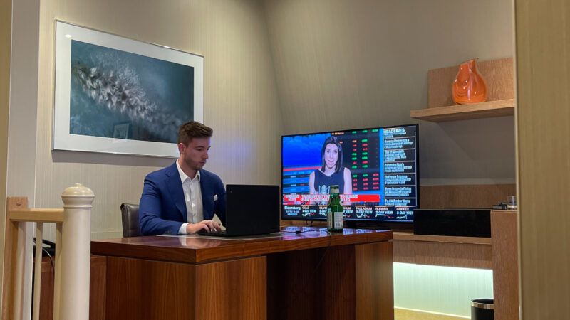 alex kis ceo rentnbuy