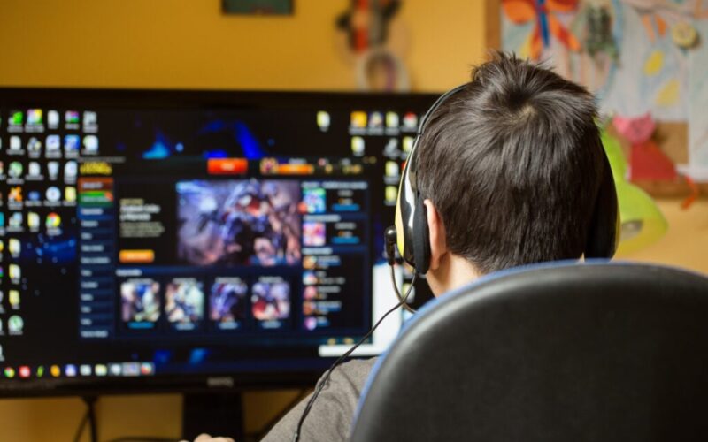 copil gamer