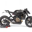 motocicleta custom ne culoare neagra
