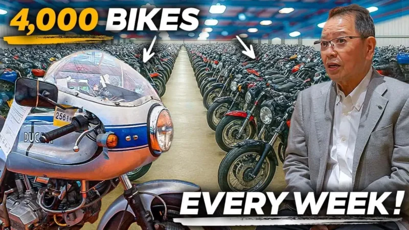 imagine cu garaj de motociclete