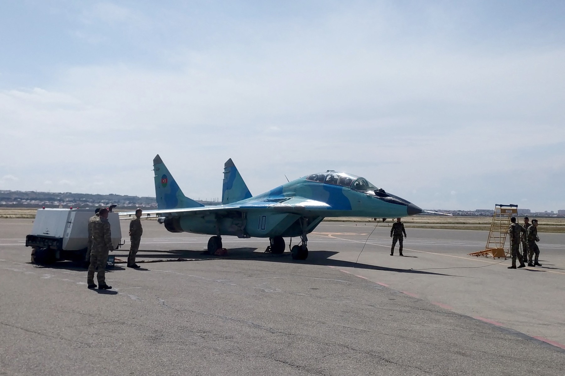 avion MiG-29 azer