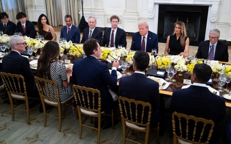 Liderii gigantilor tech, la o cina alături de președintele Donald Trump la Casa Albă