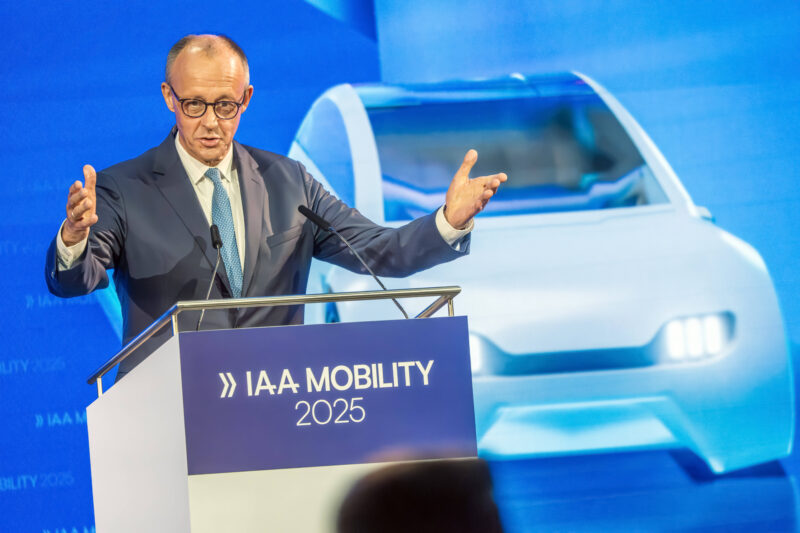 Friedrich Merz, cancelarul Germaniei vorbind la IAA Munchen 2025