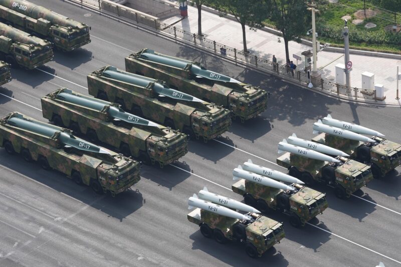 Tachete hipersonice prezentate la parada militară de la Beijing