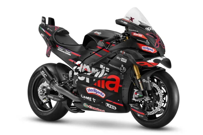 motocicleta super sport de la aprilia in culoare neagra editie limitata