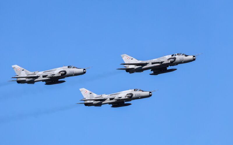 avioane su-22 poloneze in zbor