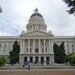 California a adoptat trei proiecte de lege pentru a spori confidențialitatea pe internet, Guvernatorul Californiei semnează o lege care impune o modalitate universală de renunțare în browser