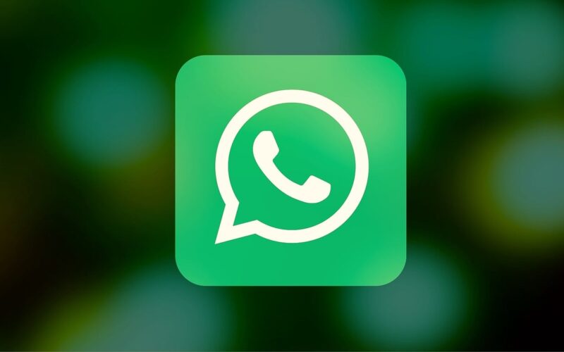 WhatsApp își modifică termenii pentru a interzice chatbot-urile cu scop general de pe platforma sa, ChatGPT și Perplexity nu vor mai putea folosi serviciul de mesagerie începând cu 15 ianuarie 2026