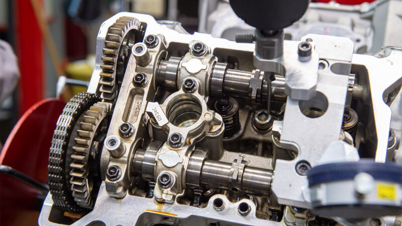 sectiune motor motocicleta ducati