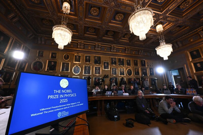 Decernarea premiului Nobel pentru Fizică 2025
