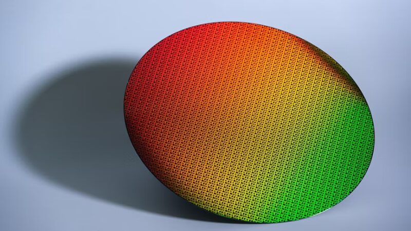 Producția Intel 18A începe înaintea tehnologiei concurente N2 a TSMC