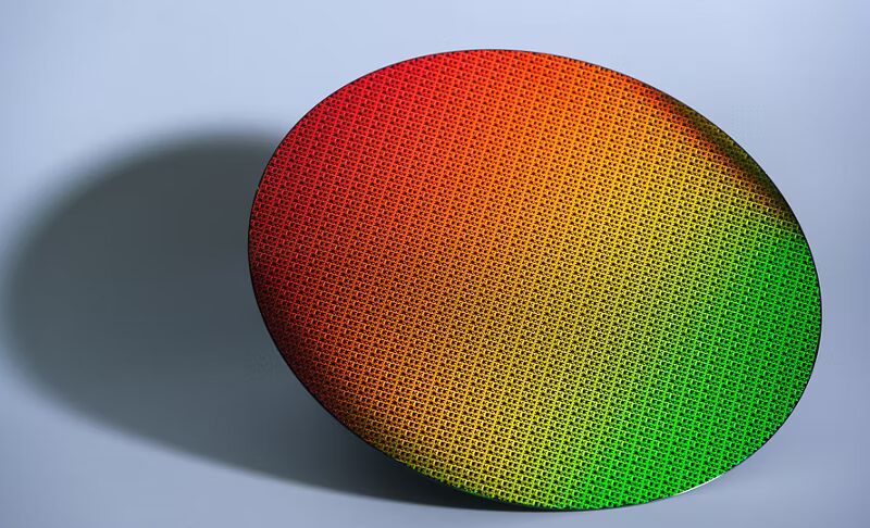 Producția Intel 18A începe înaintea tehnologiei concurente N2 a TSMC