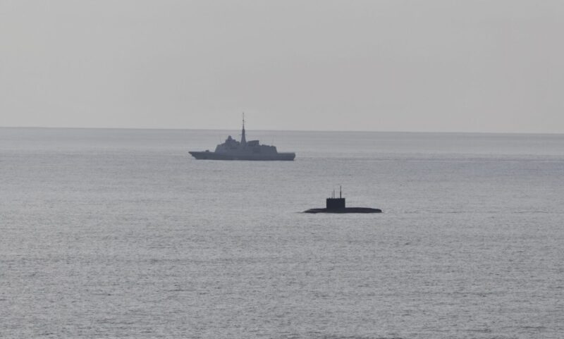 Șeful NATO, Mark Rutte, ironizează marina rusă pentru submarinul „șchiopătând” din Canalul Mânecii, în timp ce Moscova neagă existența unei defecțiuni