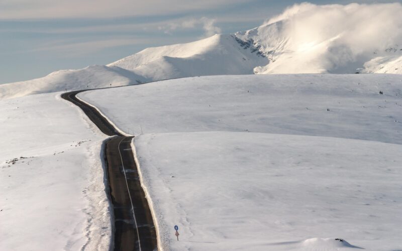 Zăpadă pe Transalpina