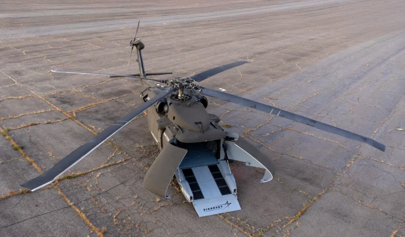 elicopter black hawk modificat pentru a zbura autonom
