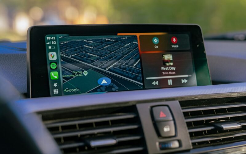 GM va elimina Apple CarPlay și Android Auto din toate mașinile sale, nu doar din cele electrice Care ar putea fi scopul acestei mișcări