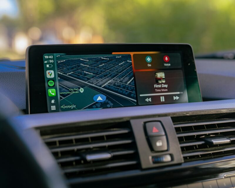 GM va elimina Apple CarPlay și Android Auto din toate mașinile sale, nu doar din cele electrice Care ar putea fi scopul acestei mișcări