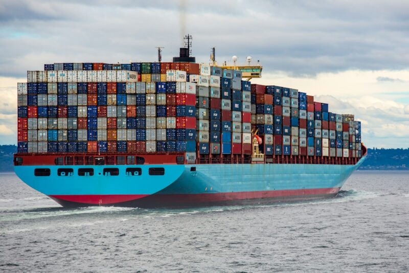 Acordul istoric privind reducerea emisiilor generate de transportul maritim la nivel mondial, compromis în urma presiunilor exercitate de SUA și a mașinațiunilor Arabiei Saudite