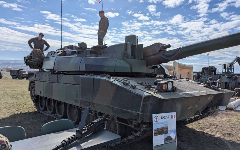 tanc leclerc la centrul national de instruire intrunita getica de la cincu