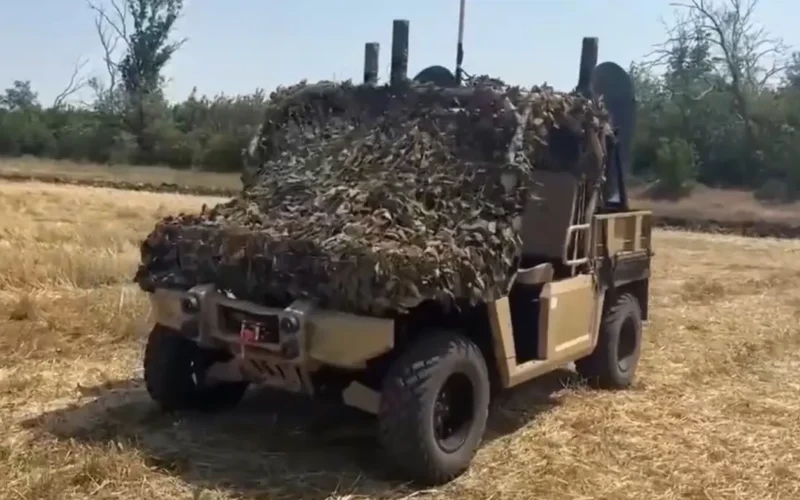 o masina de golf chinezeasca transformata in arma pe frontul din ucraina