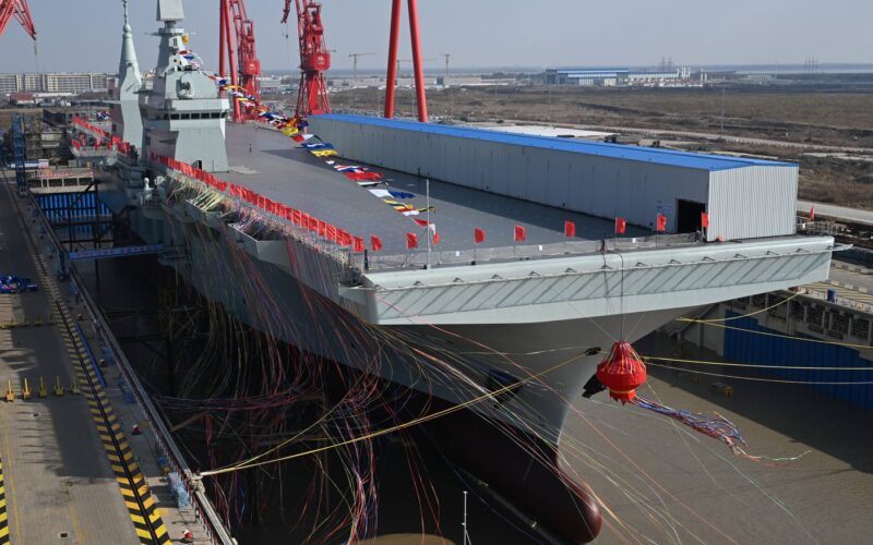 Navă purtătoare de drone Type 076 Sichuan