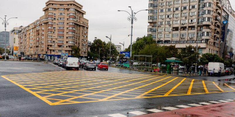piata victoriei din bucuresti dupa aplicarea marcajului rutier