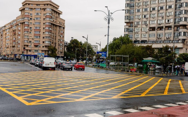 piata victoriei din bucuresti dupa aplicarea marcajului rutier