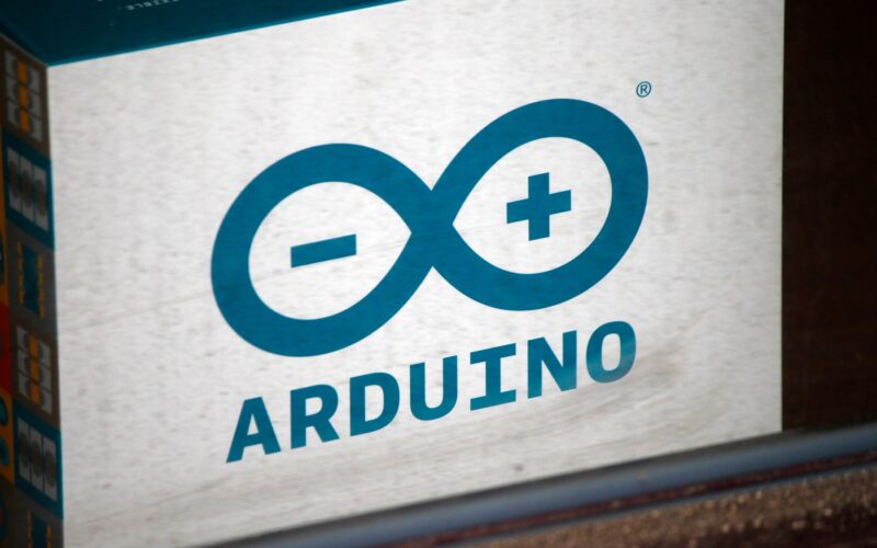 Platforma italiana de electronice open-sourse Arduino