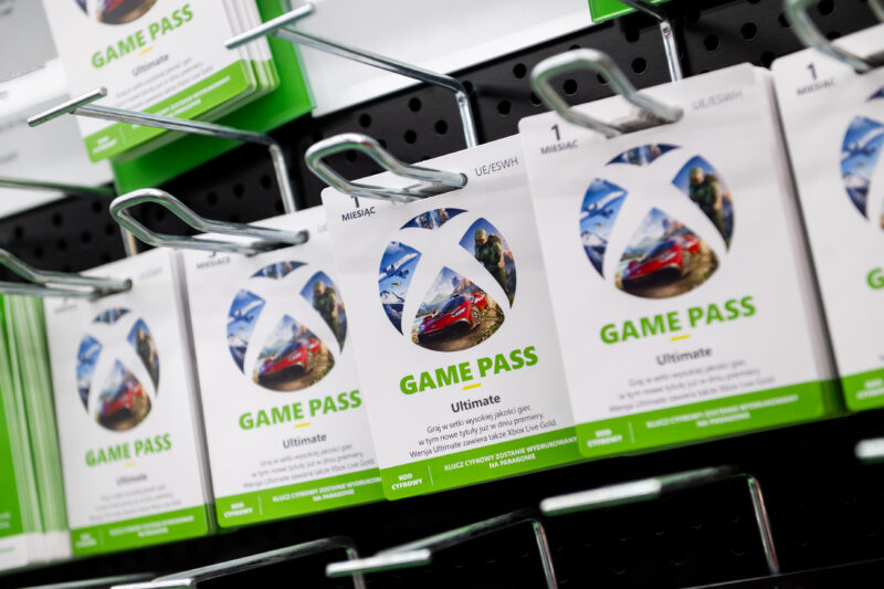 Card cadou pentru o lună de Xbox Game Pass Ultimate