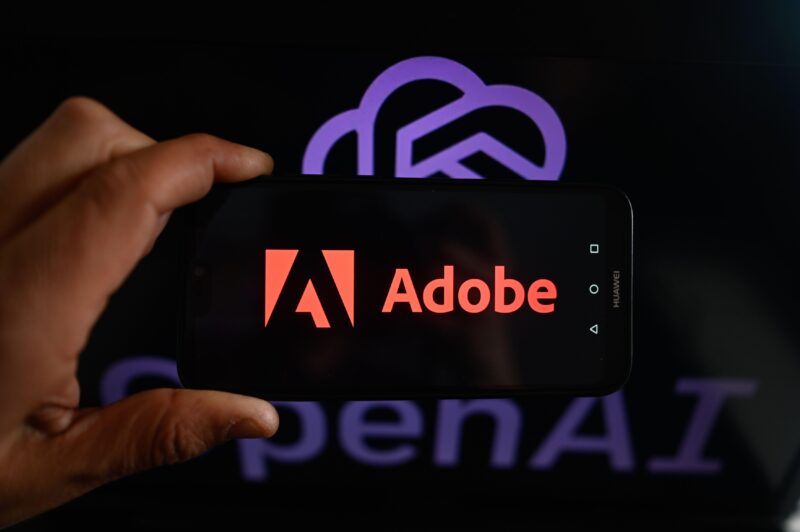 logo-urile Adobe si OpenAi