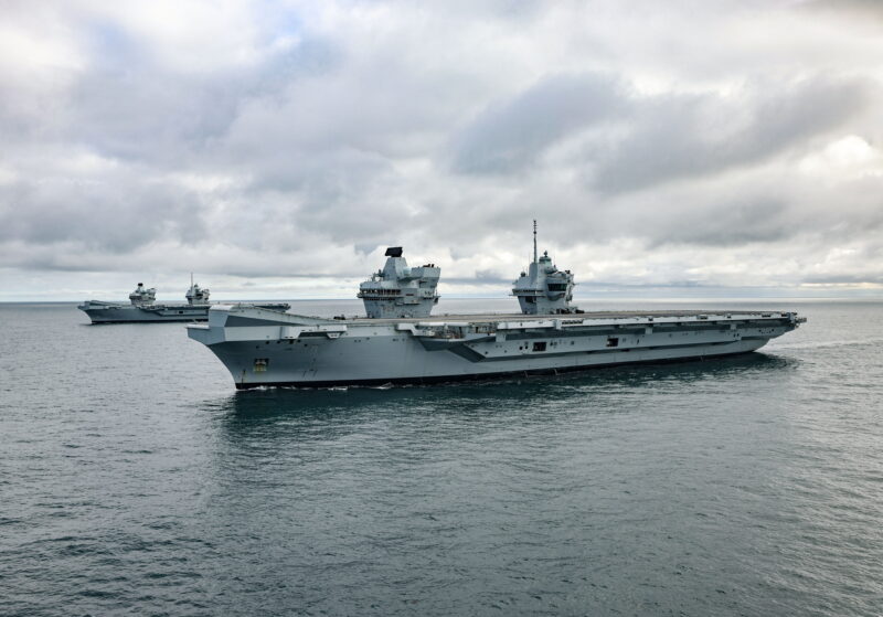 Portavioanele HMS Prince of Wales and HMS Queen Elizabeth