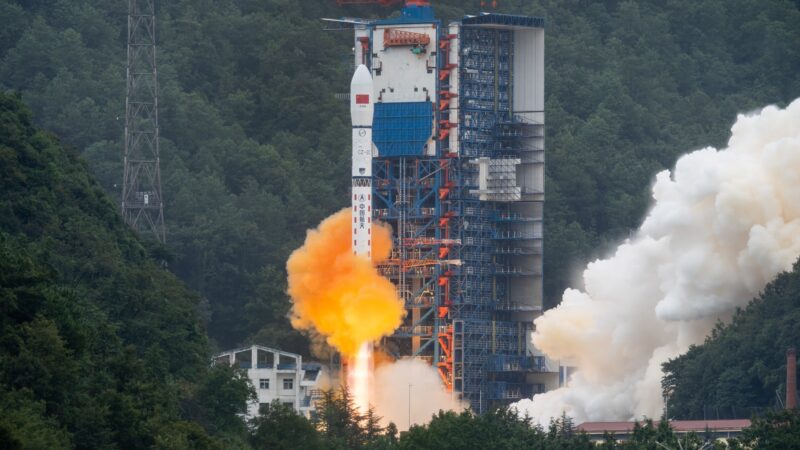 lansarea unei rachete spatiale in china