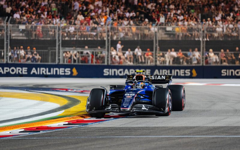 Carlos Sainz la volanul monopostului Williams în Singapore