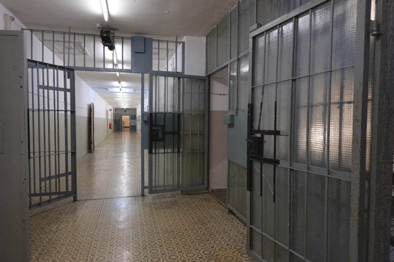 interiorul unei închisori
