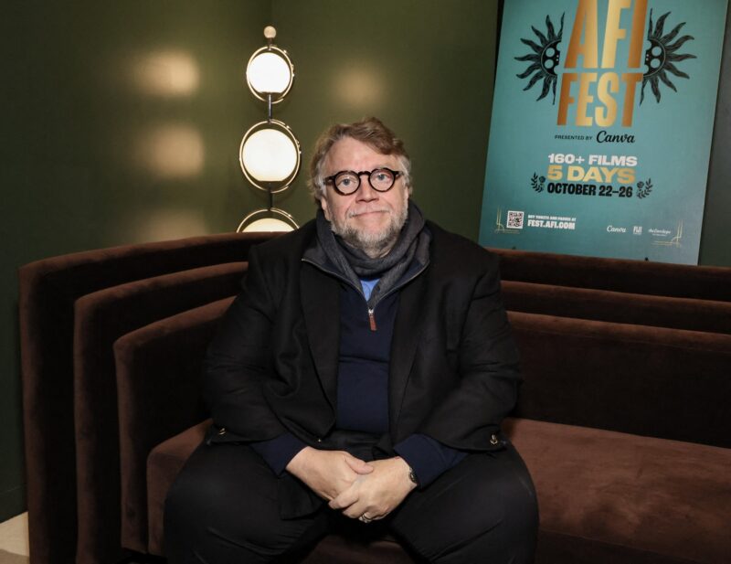 regizorul guillermo del toro