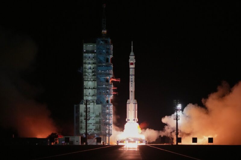 misiunea Shenzhou-21